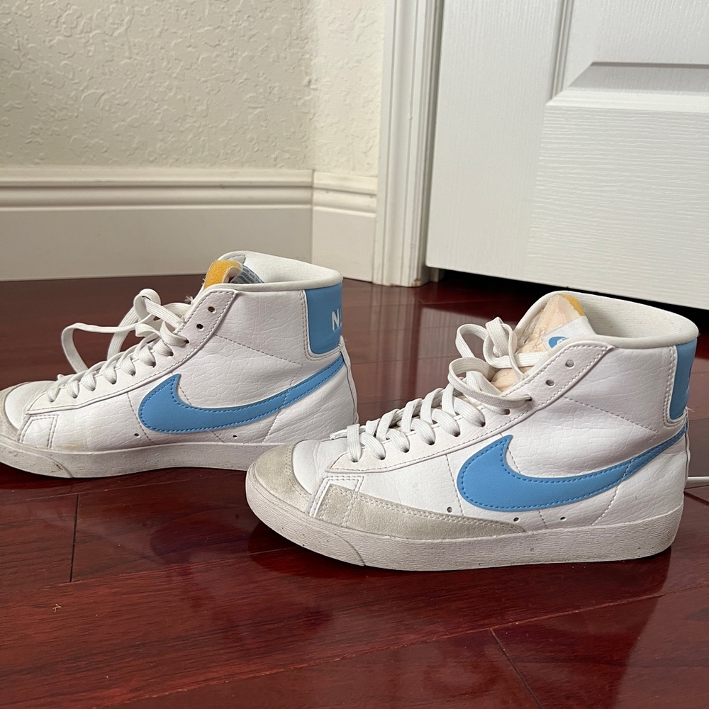 Nike Blazers University Blue Women’s size 7.5